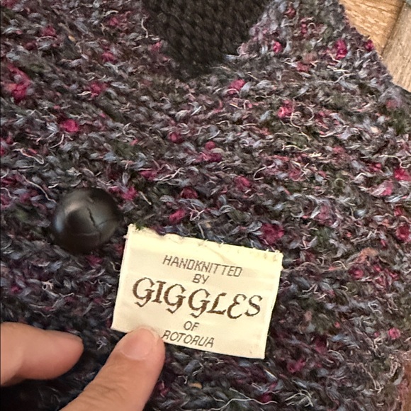 Hand knitted by Giggles if Rotorua Sweater - Picture 5 of 6